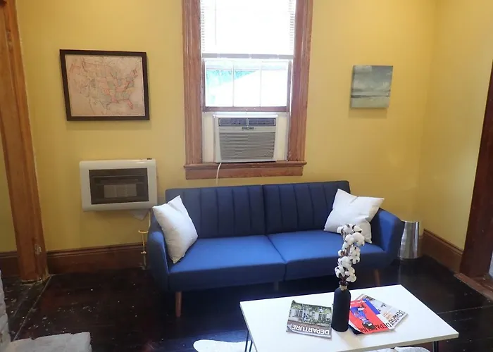 Historic Modern Uptown Home Ll